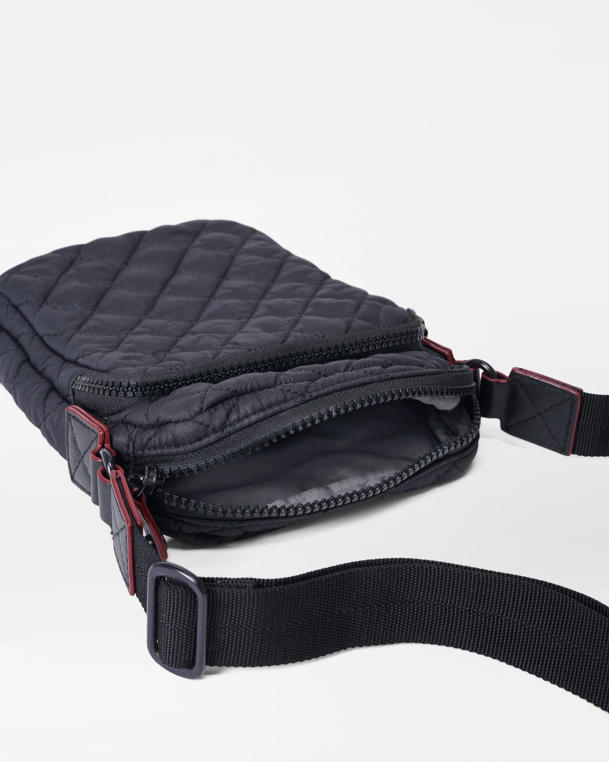 Black Metro Crossbody