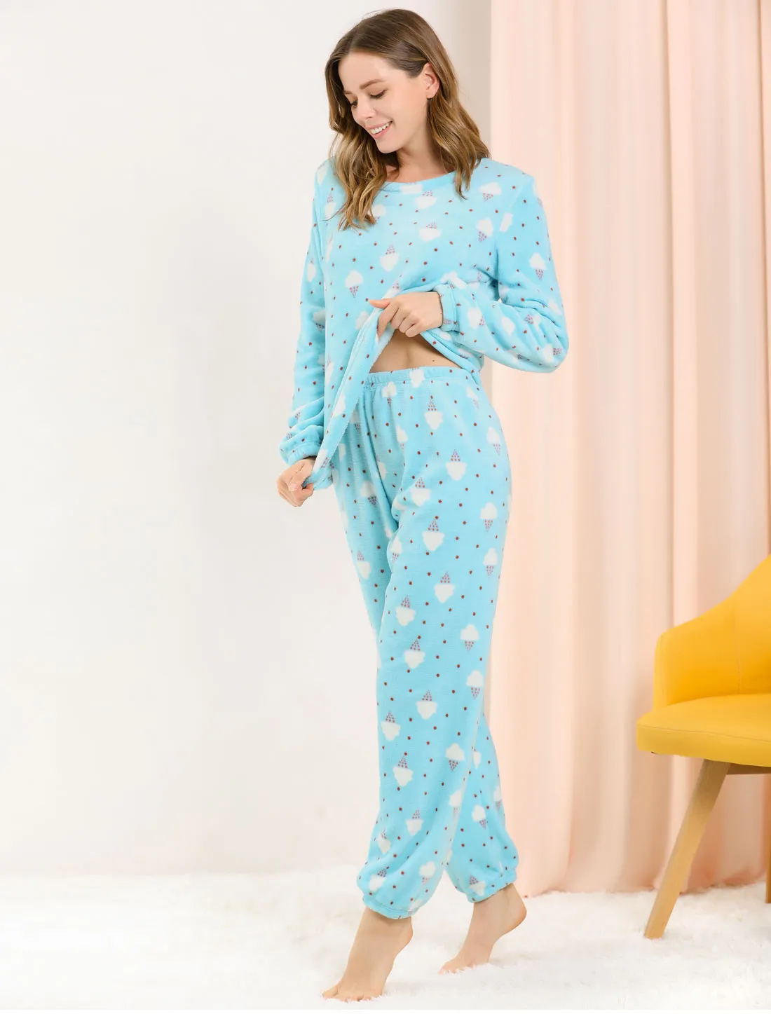 Cute Printed Long Sleeve Nightwear Flannel Pajama Sets Sleepwears