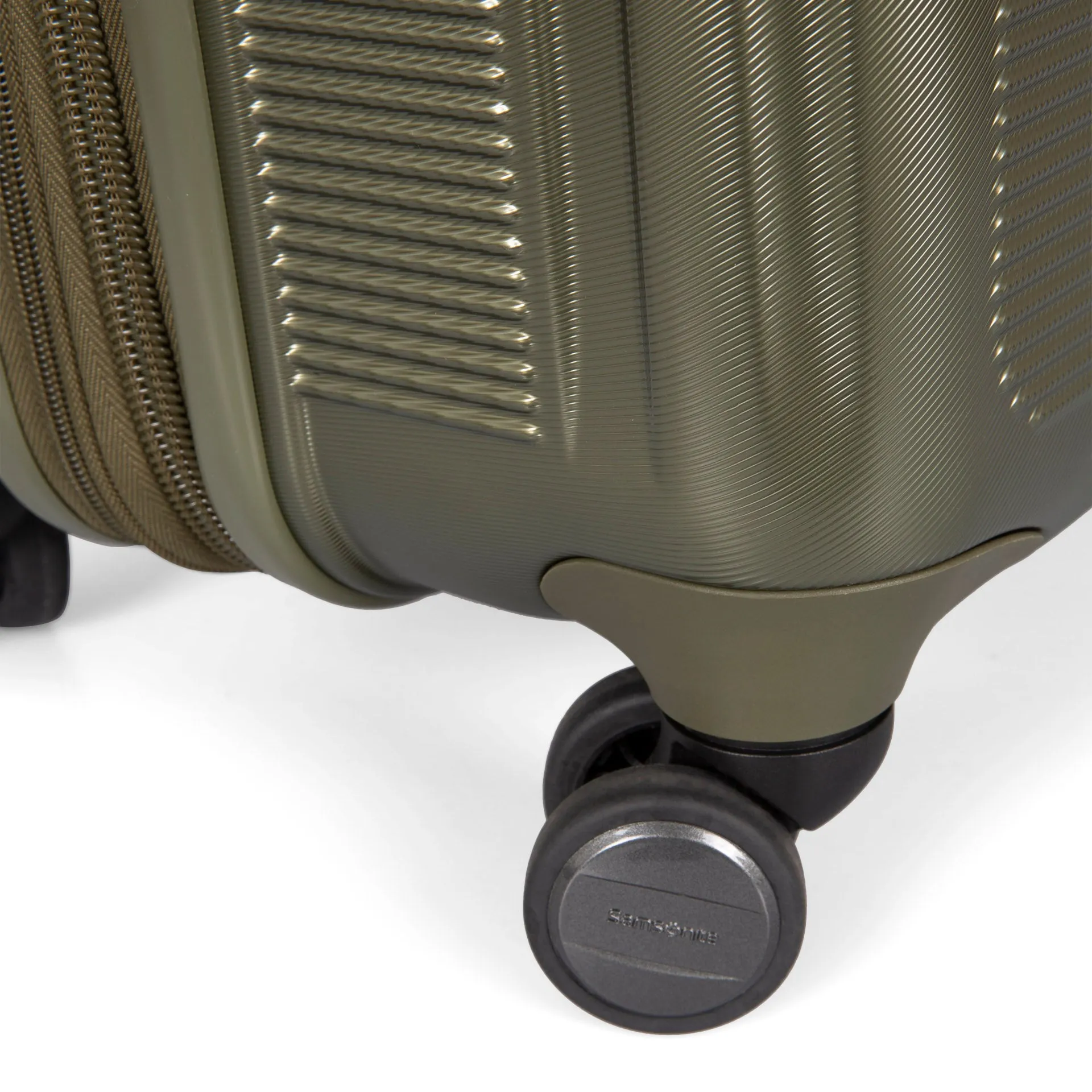Kenya Hardside 26 Luggage