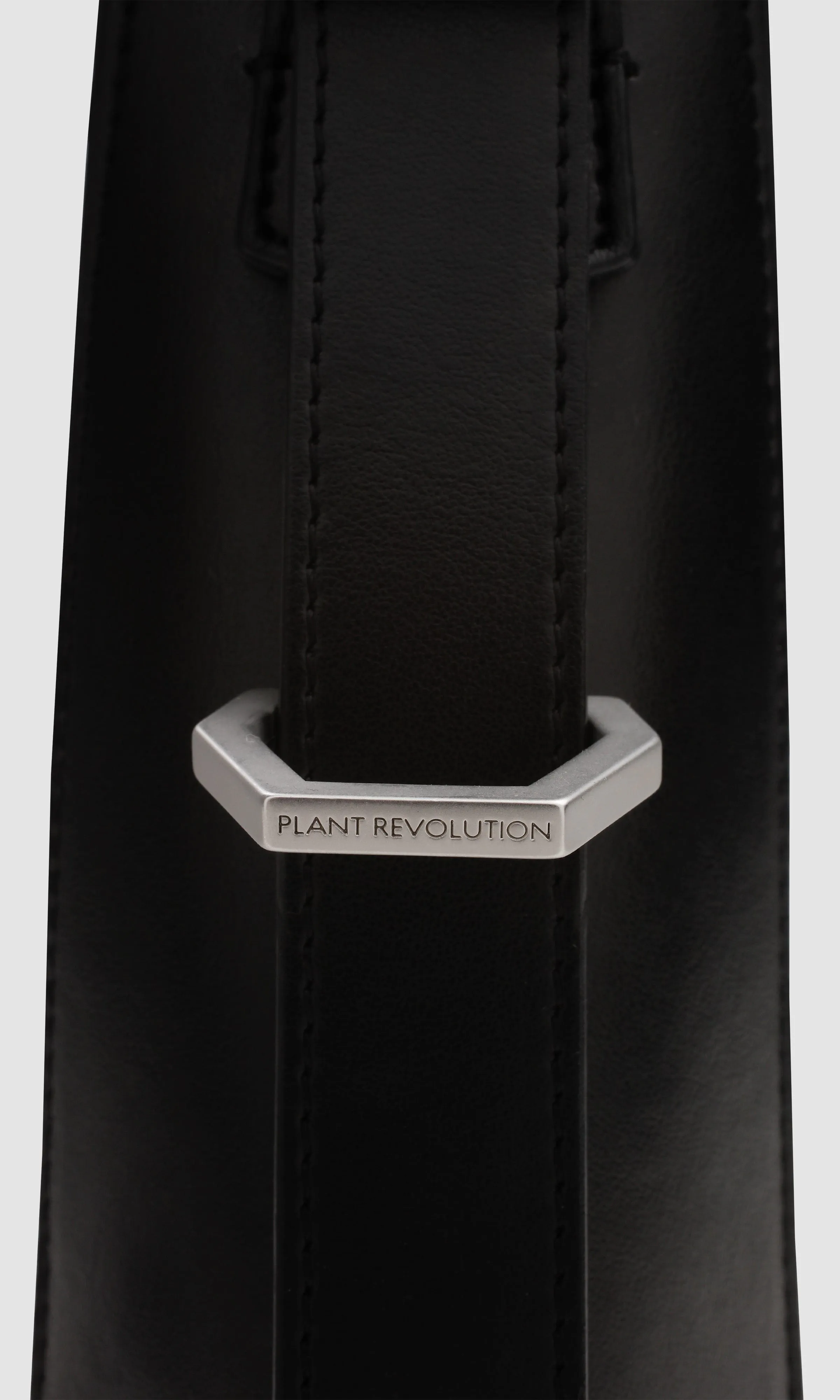 Kiara Vegan Apple Leather Shoulder Bag | Black