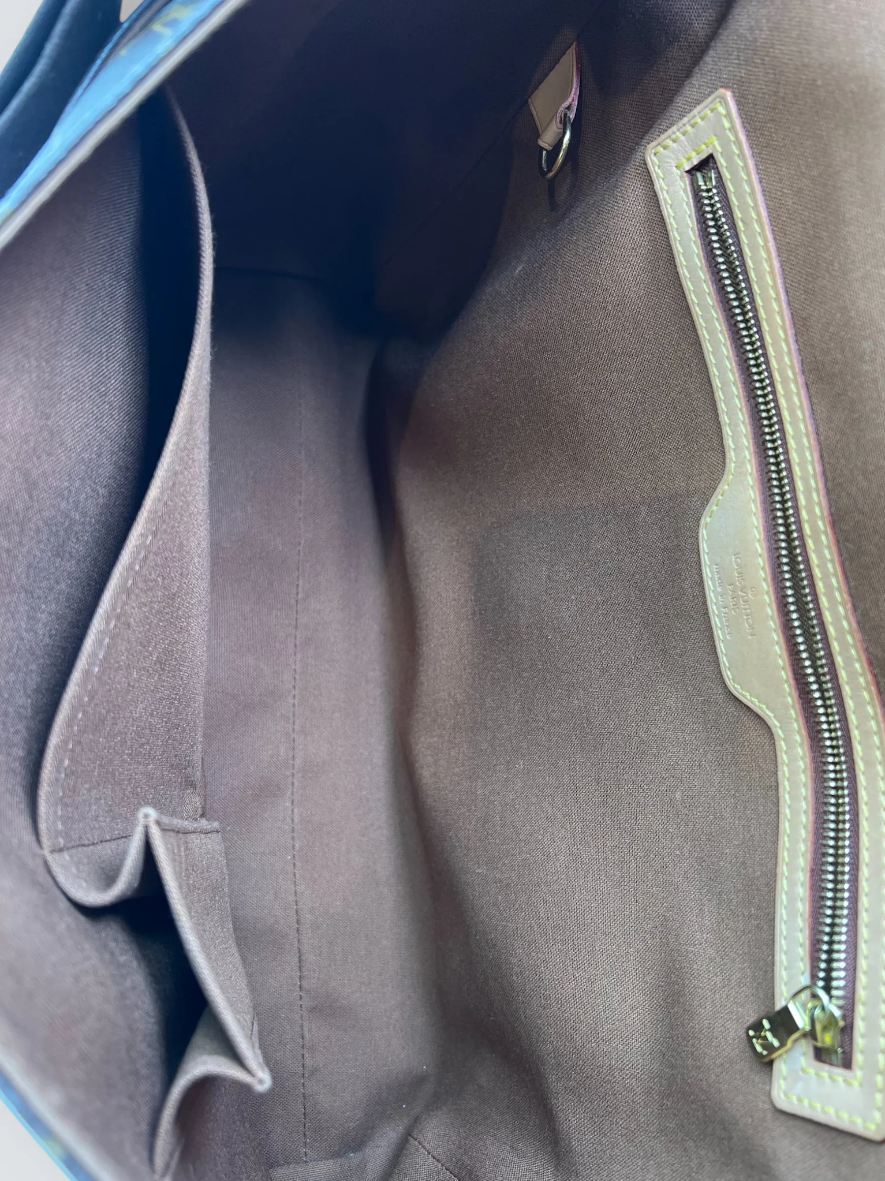 Louis Vuitton Monogram Canvas Messenger