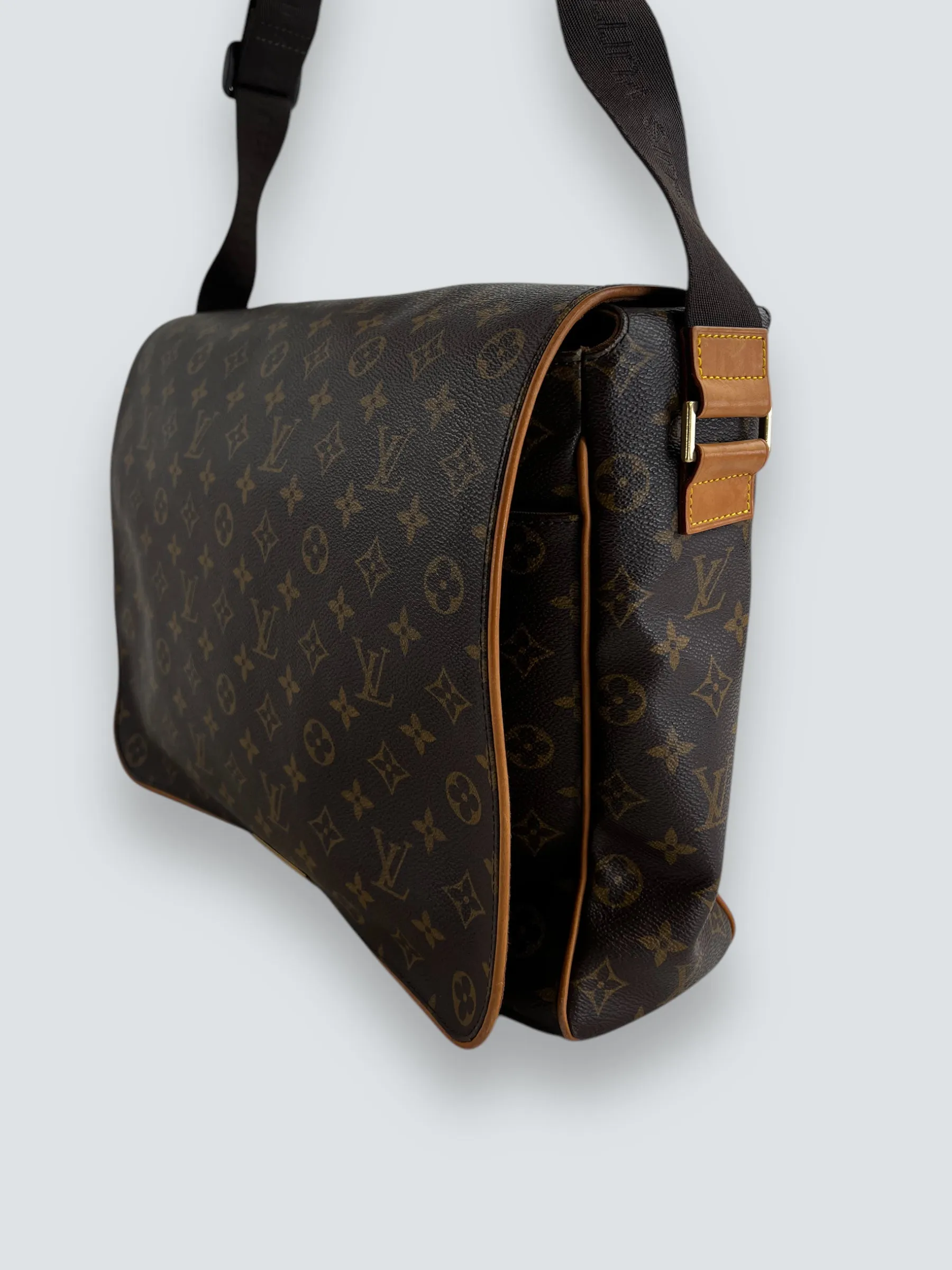 Louis Vuitton Monogram Canvas Messenger