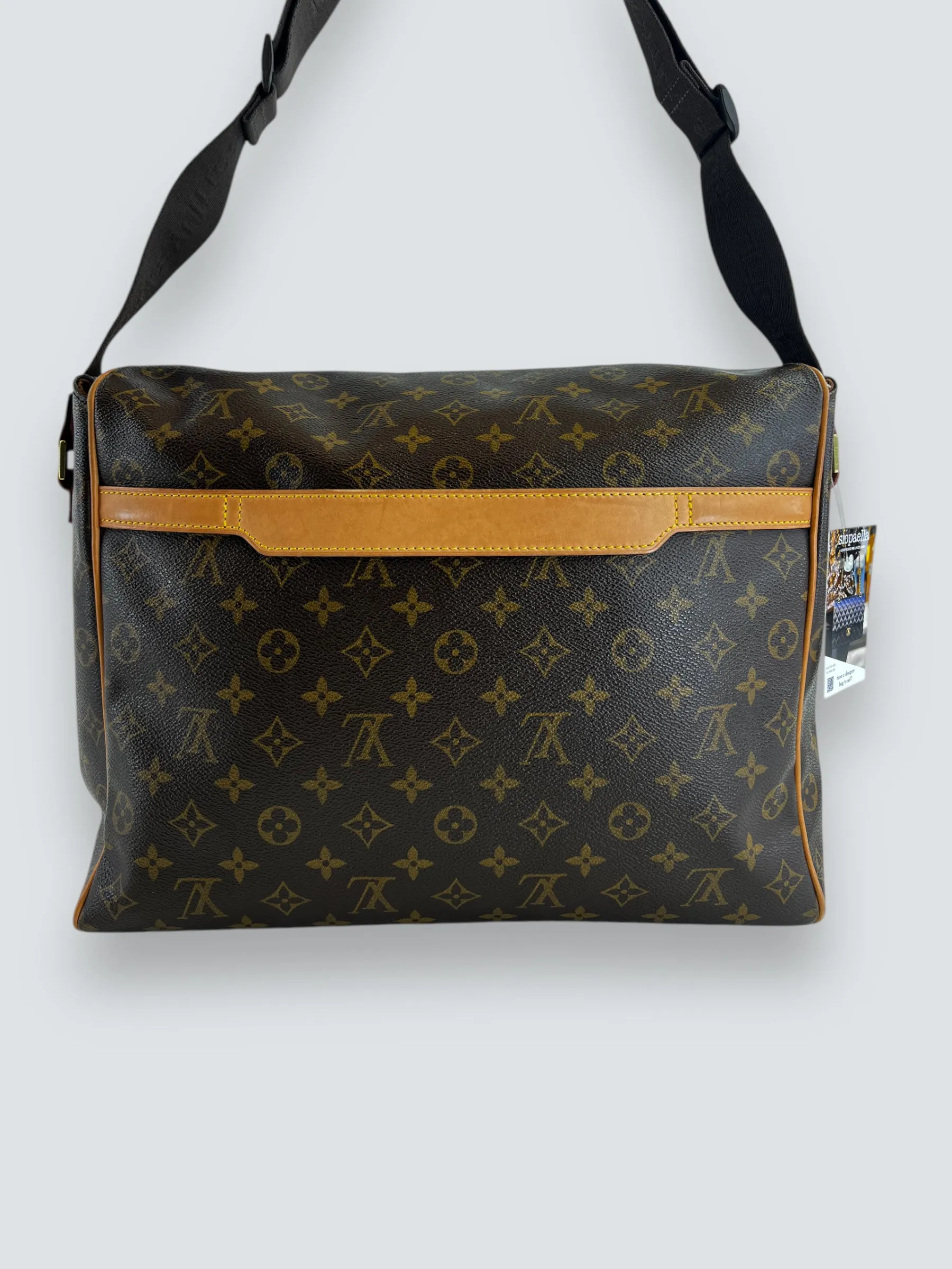 Louis Vuitton Monogram Canvas Messenger