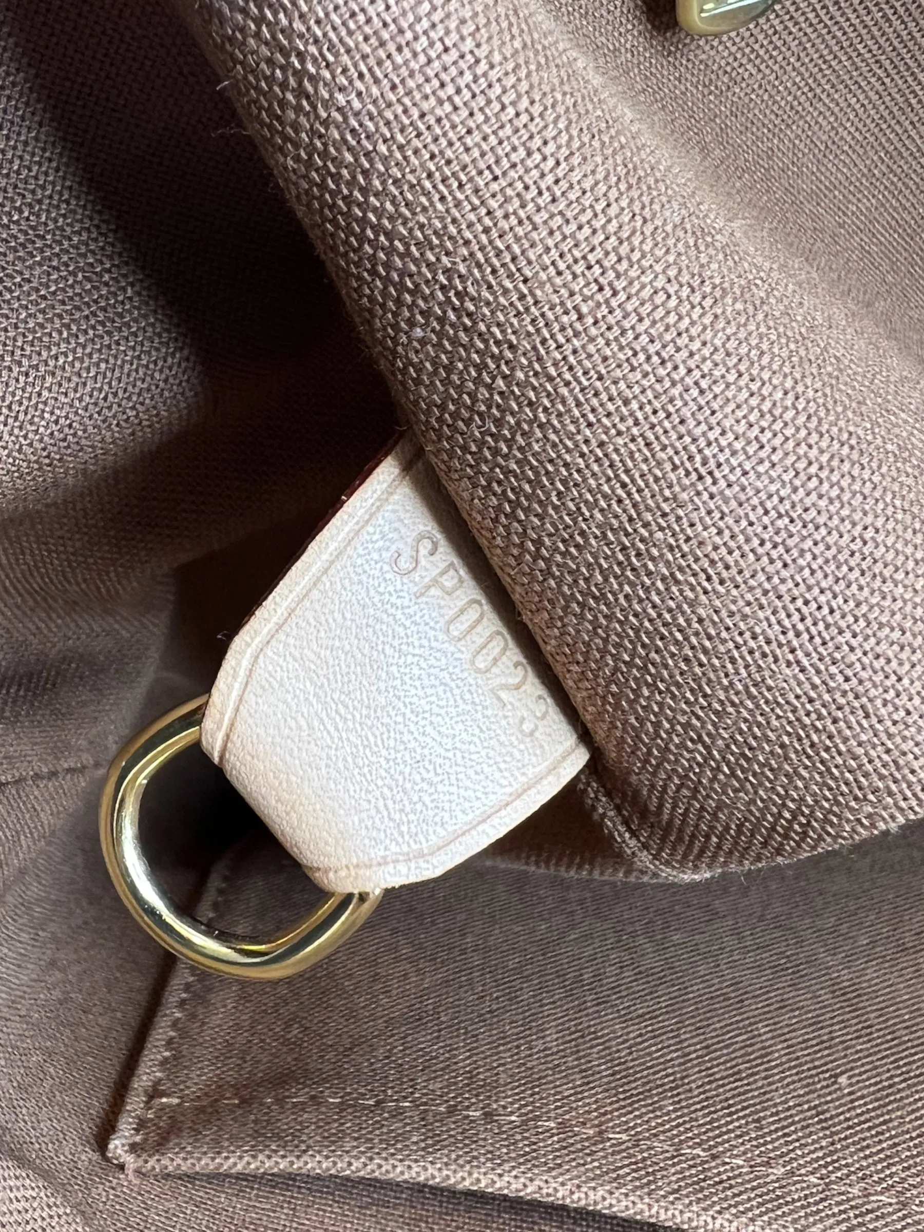 Louis Vuitton Monogram Canvas Messenger