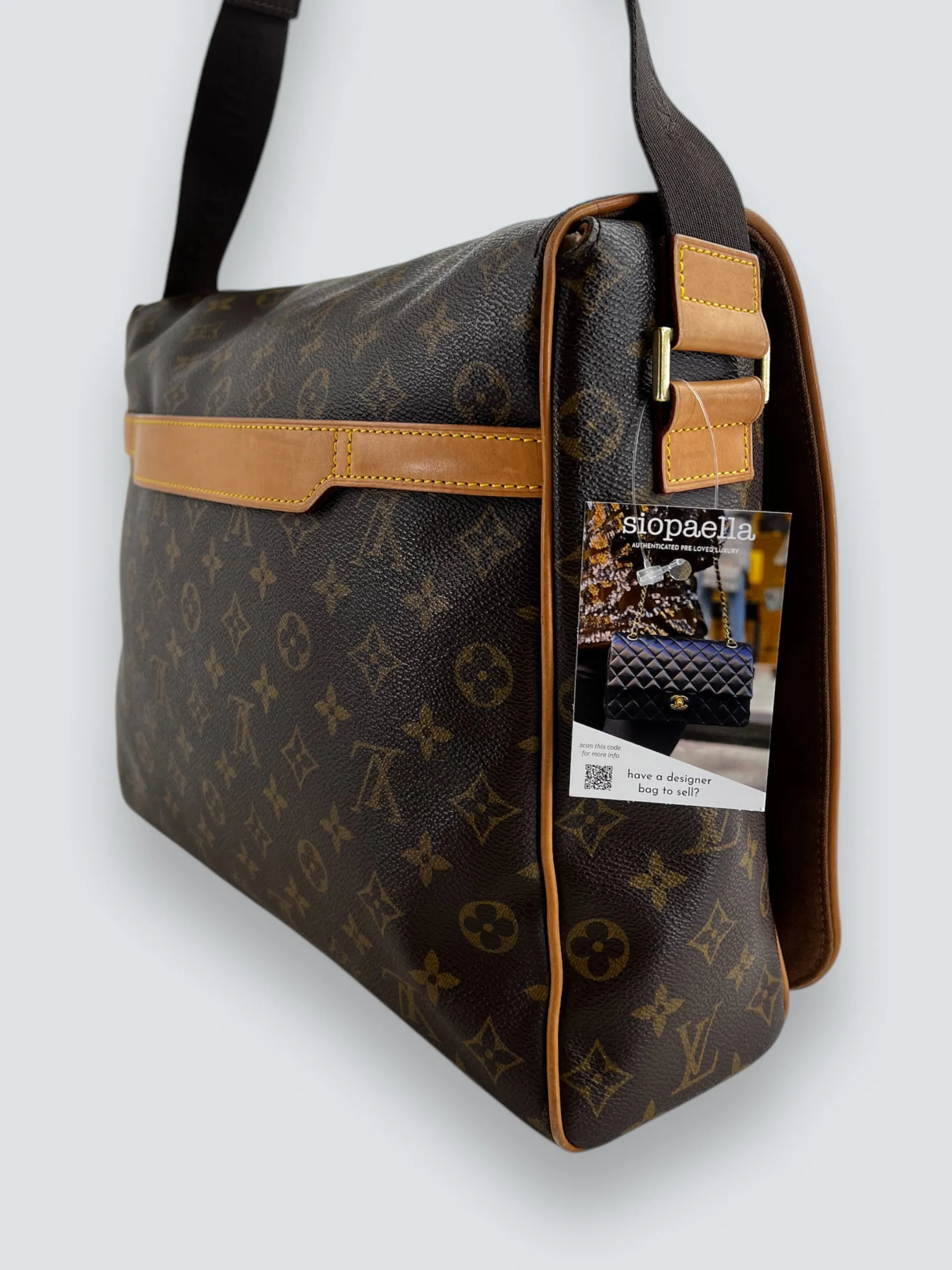 Louis Vuitton Monogram Canvas Messenger