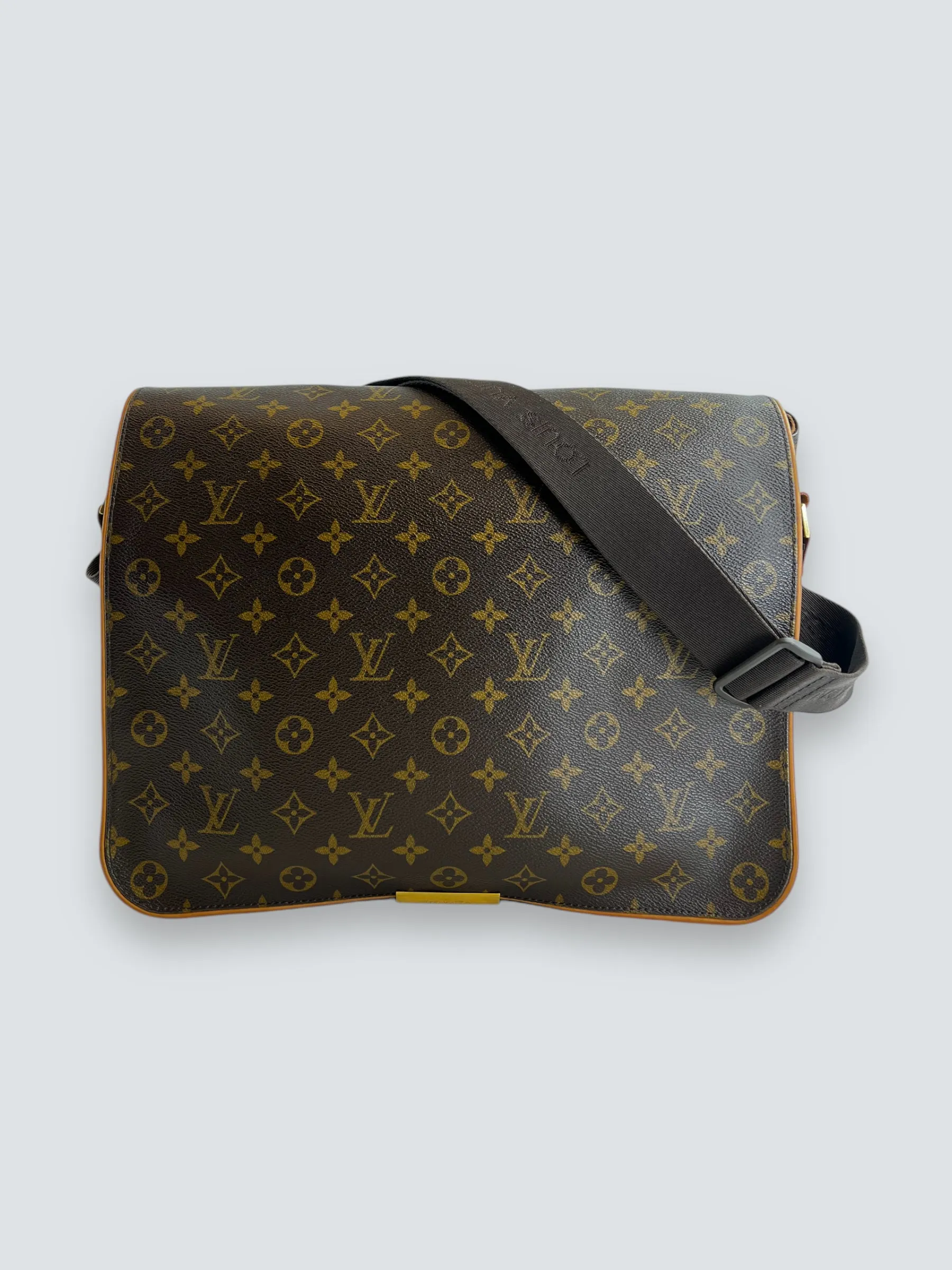 Louis Vuitton Monogram Canvas Messenger