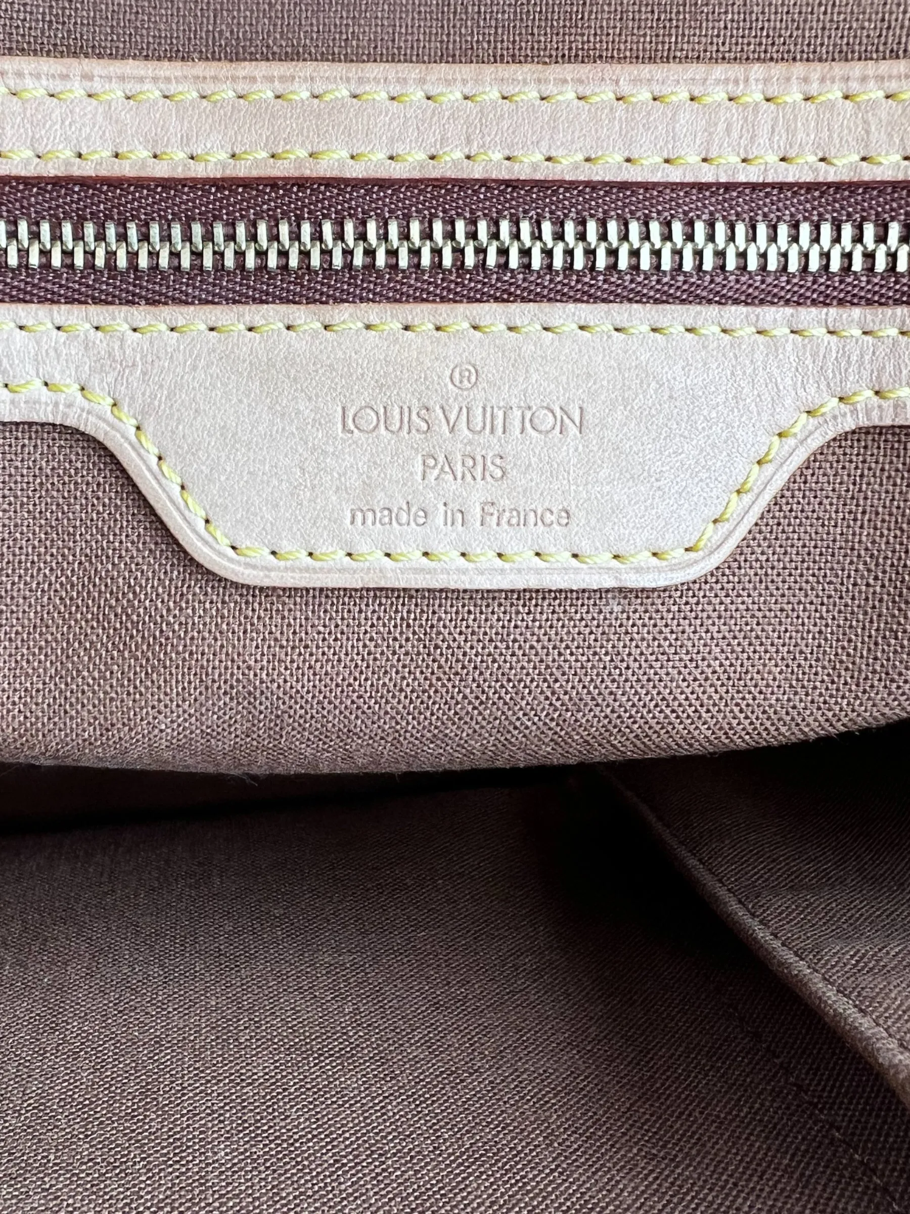 Louis Vuitton Monogram Canvas Messenger
