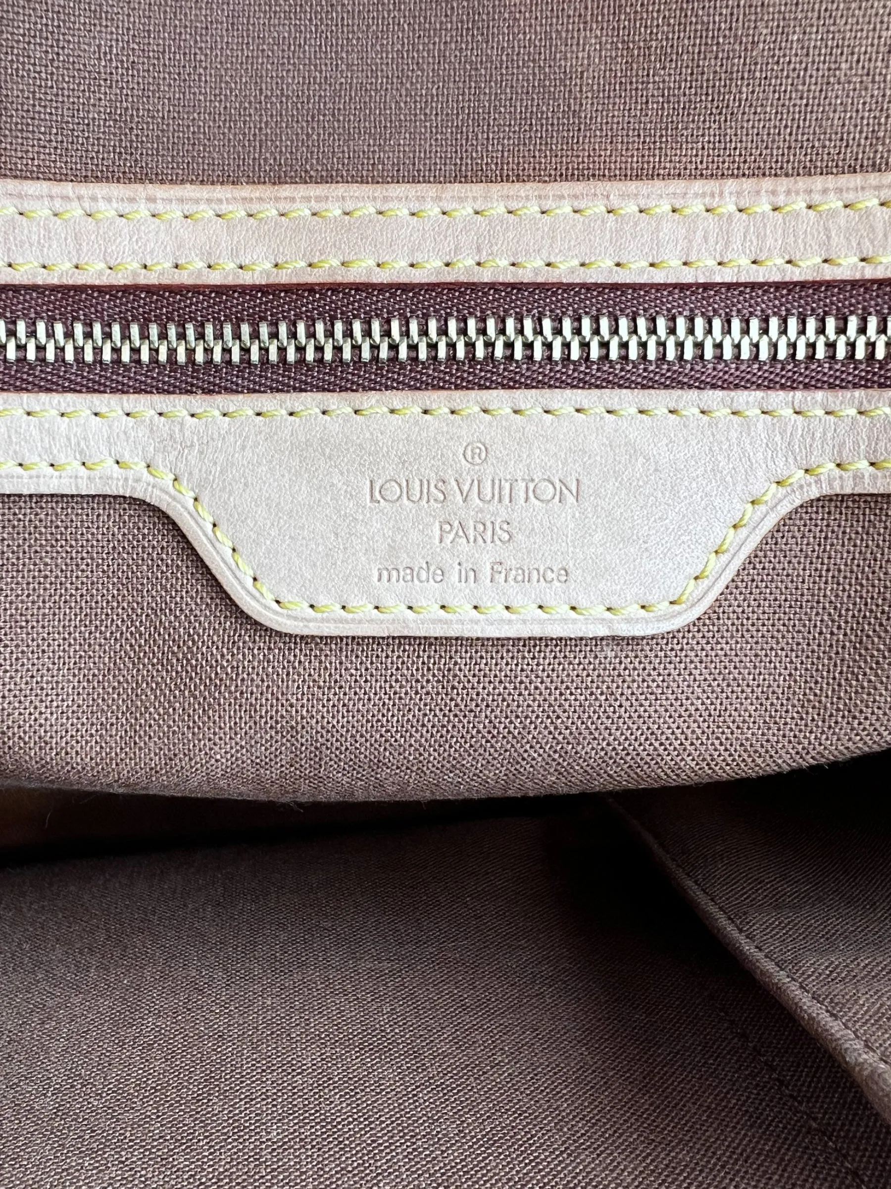Louis Vuitton Monogram Canvas Messenger