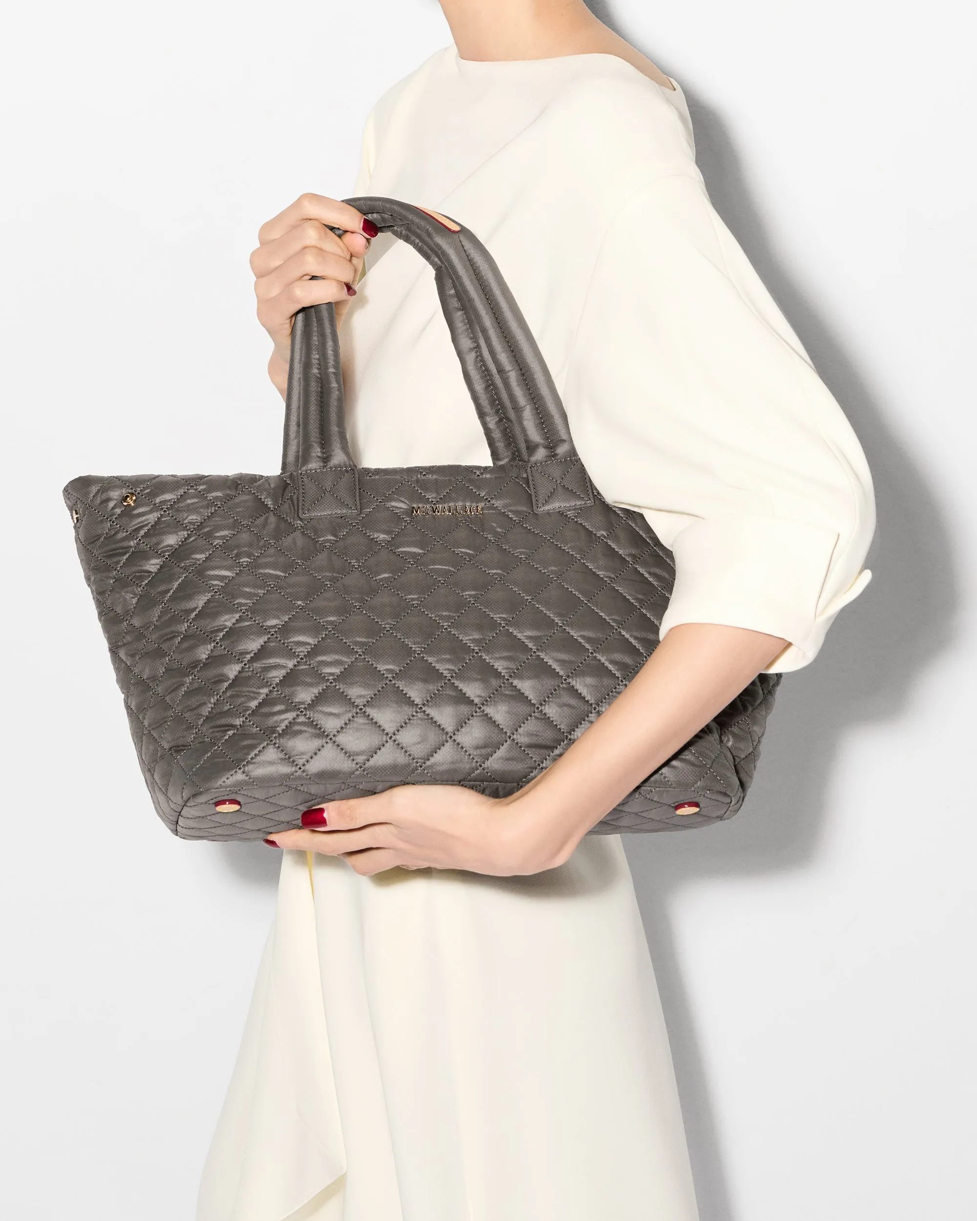 Magnet Medium Metro City Tote