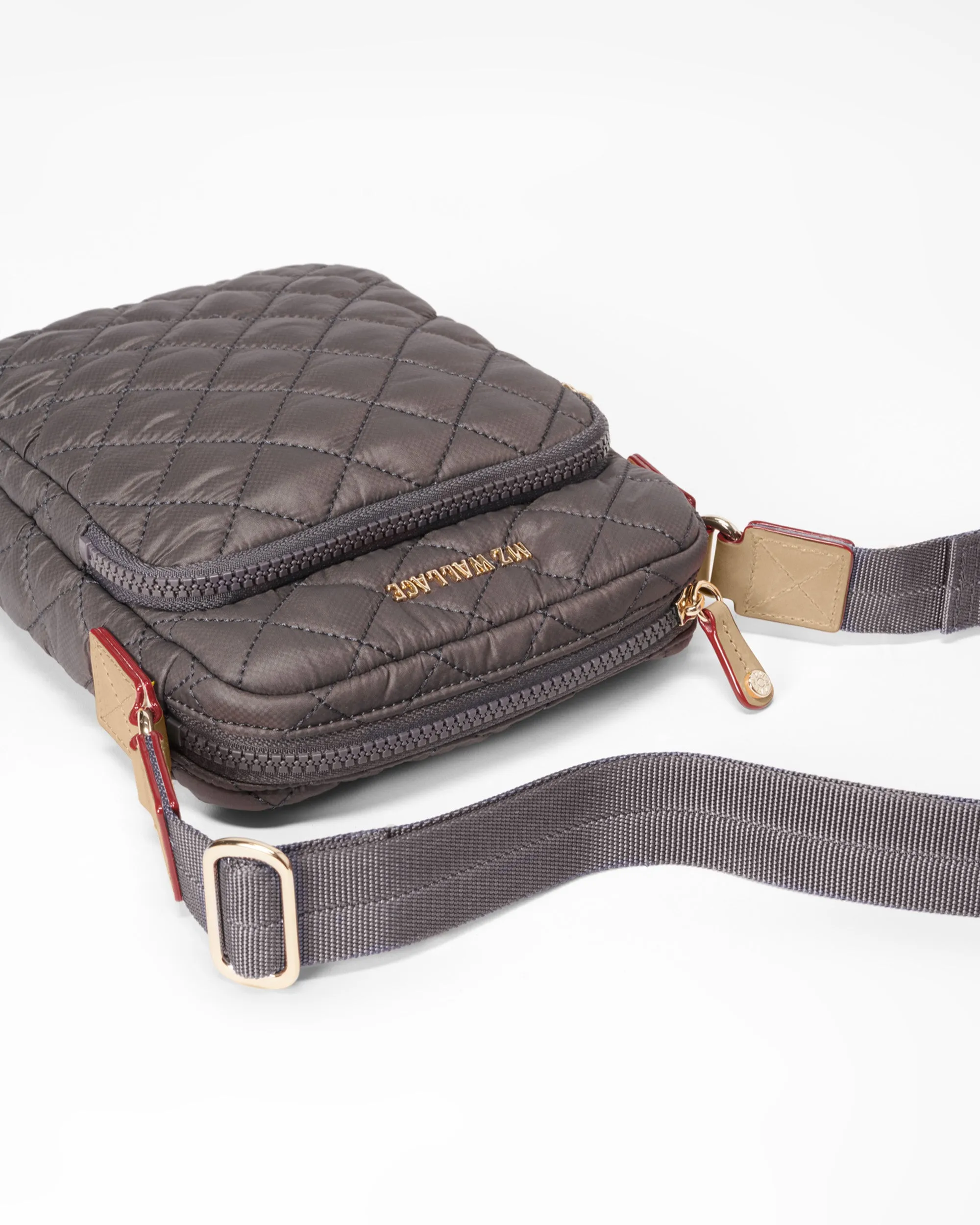 Magnet Metro Crossbody