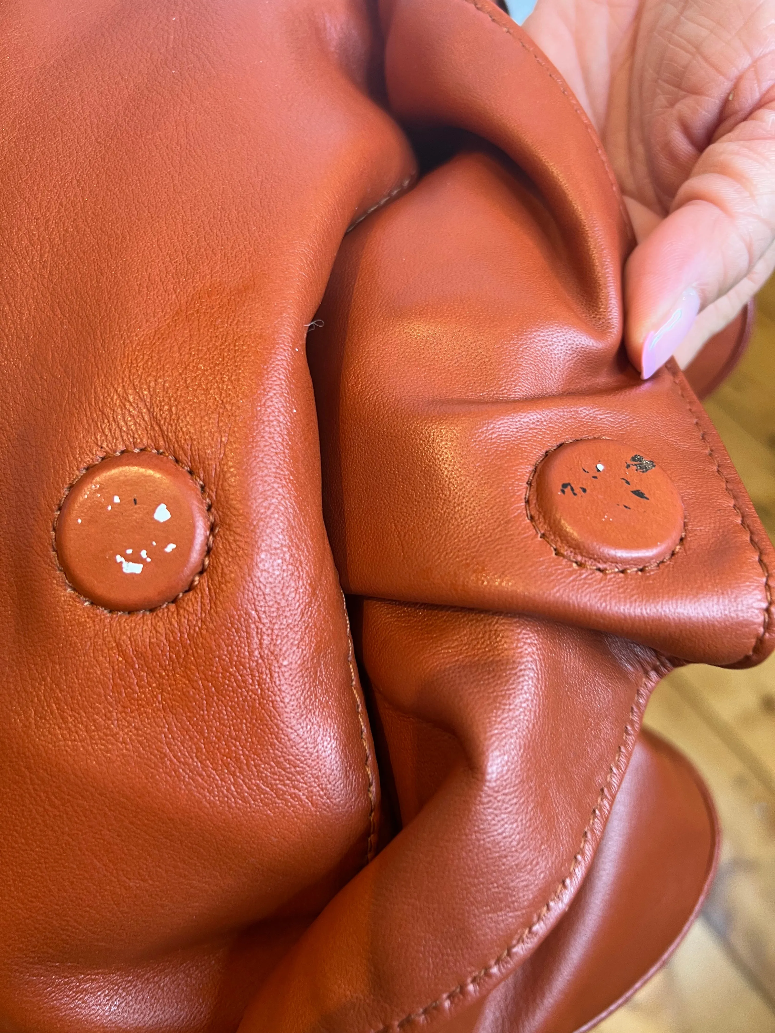 Marc Jacobs Deep Tan Leather Messenger / Crossbody