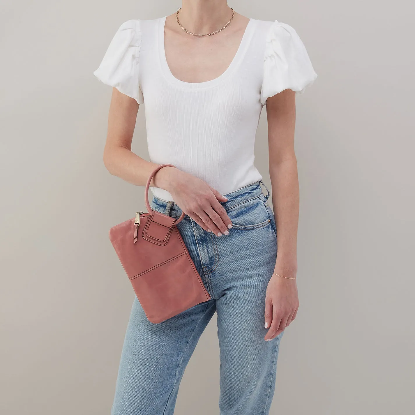 Sable Wristlet In Polished Leather - Rose