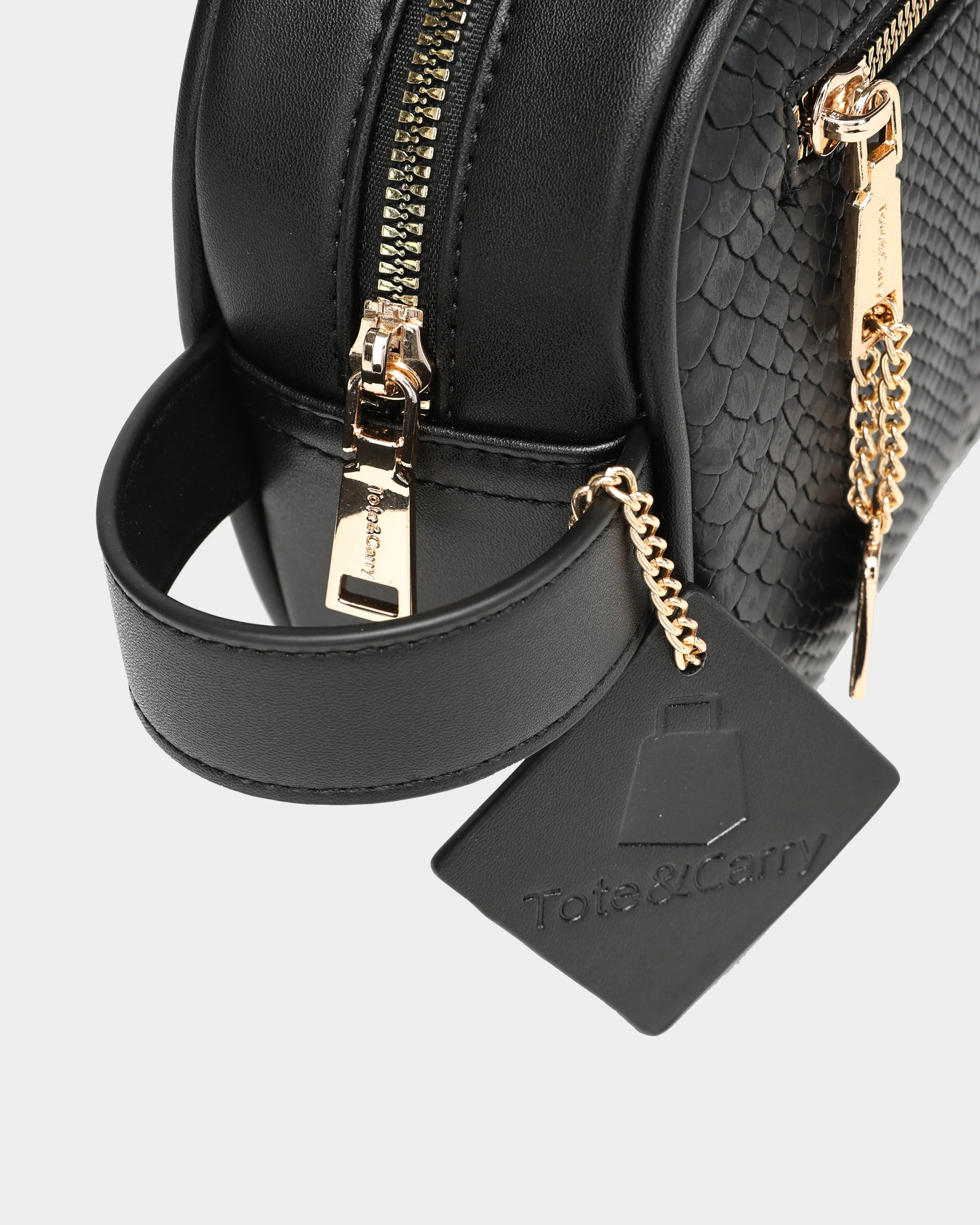 Travel Essential Kit in Black
