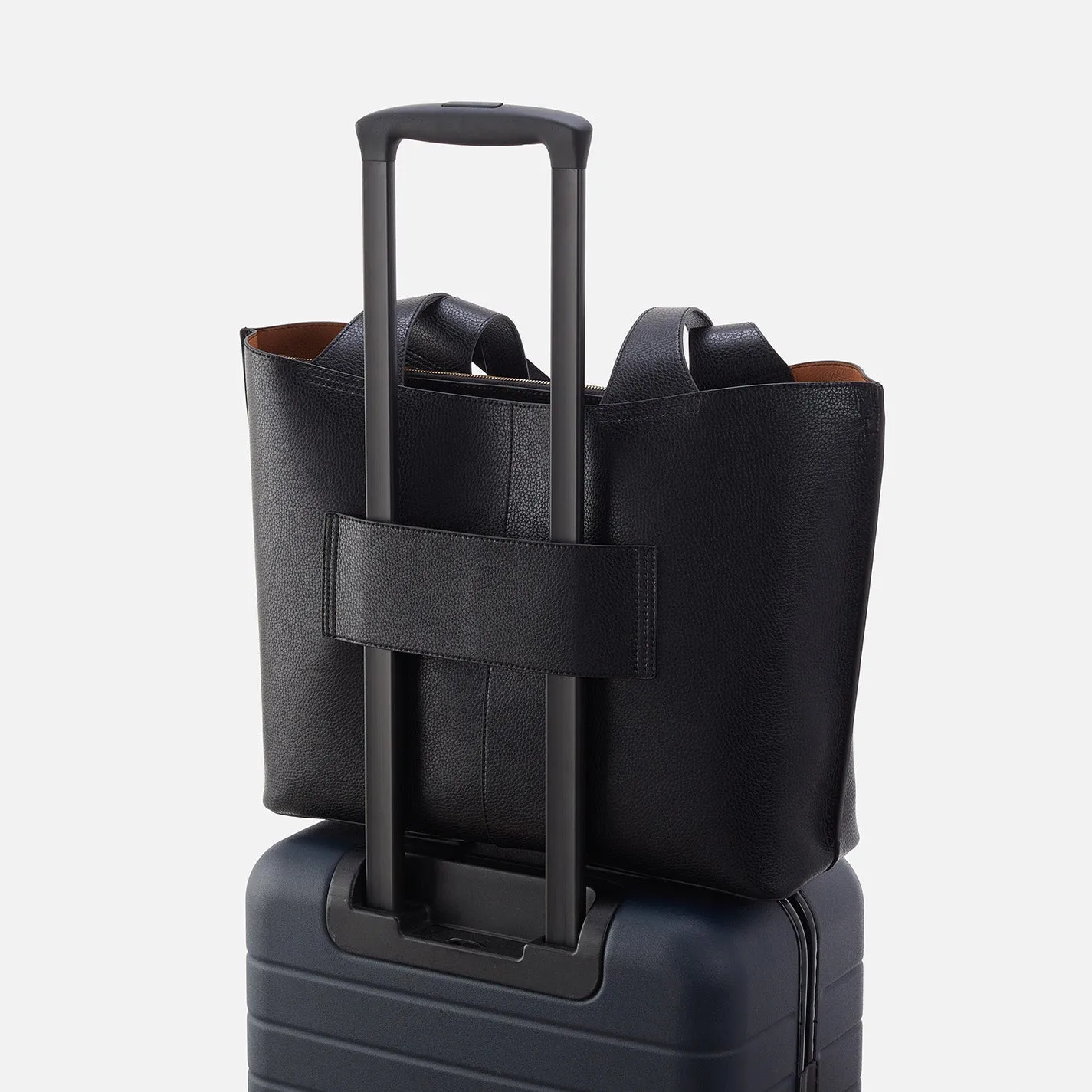 Vida Large Tote in Micro Pebbled Leather - Black